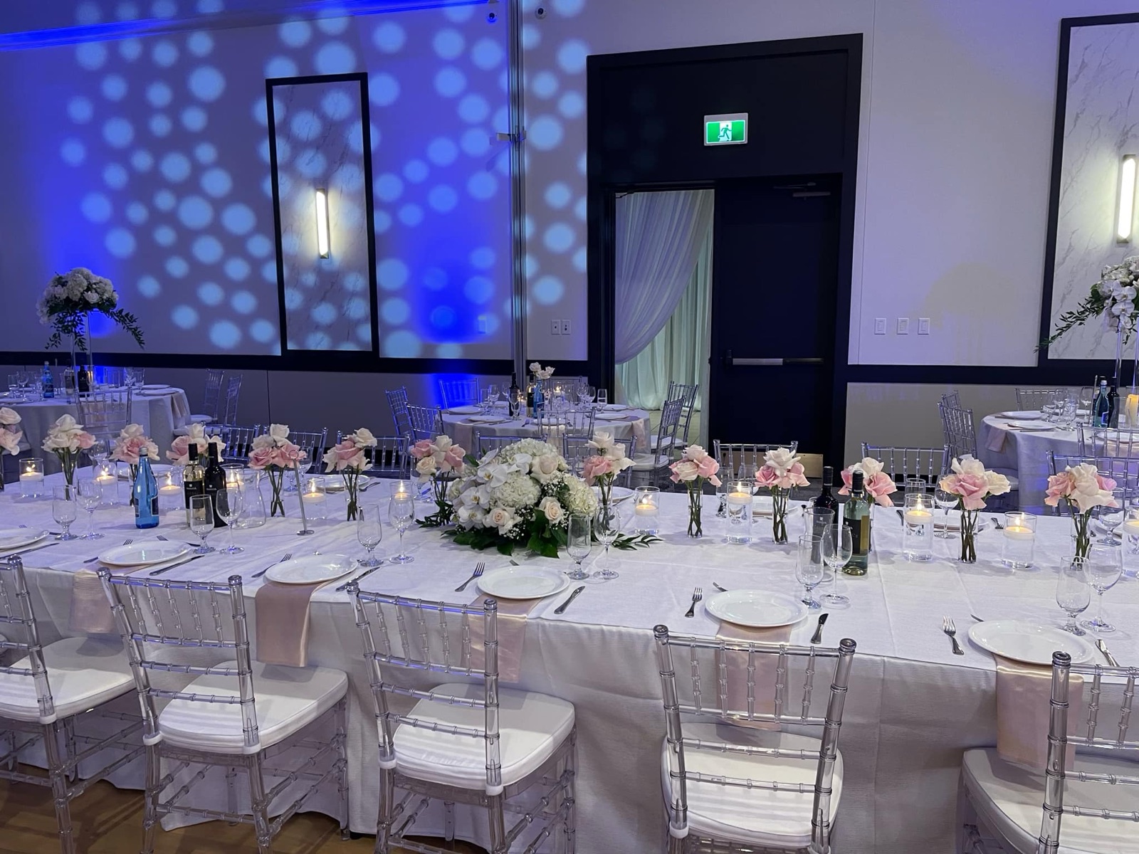 Wedding table arrangement in the Great Hall